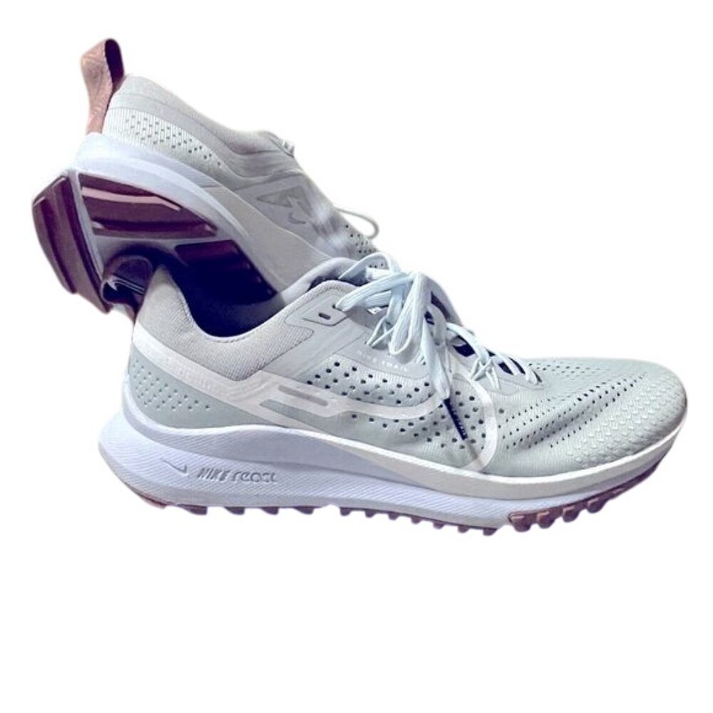 Nike Women’s Running Shoes - White with Light Pink Accent
